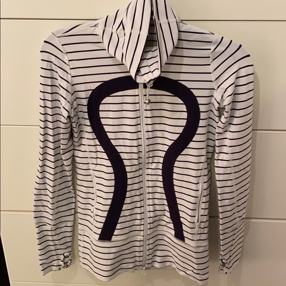 Zip up athletic wear